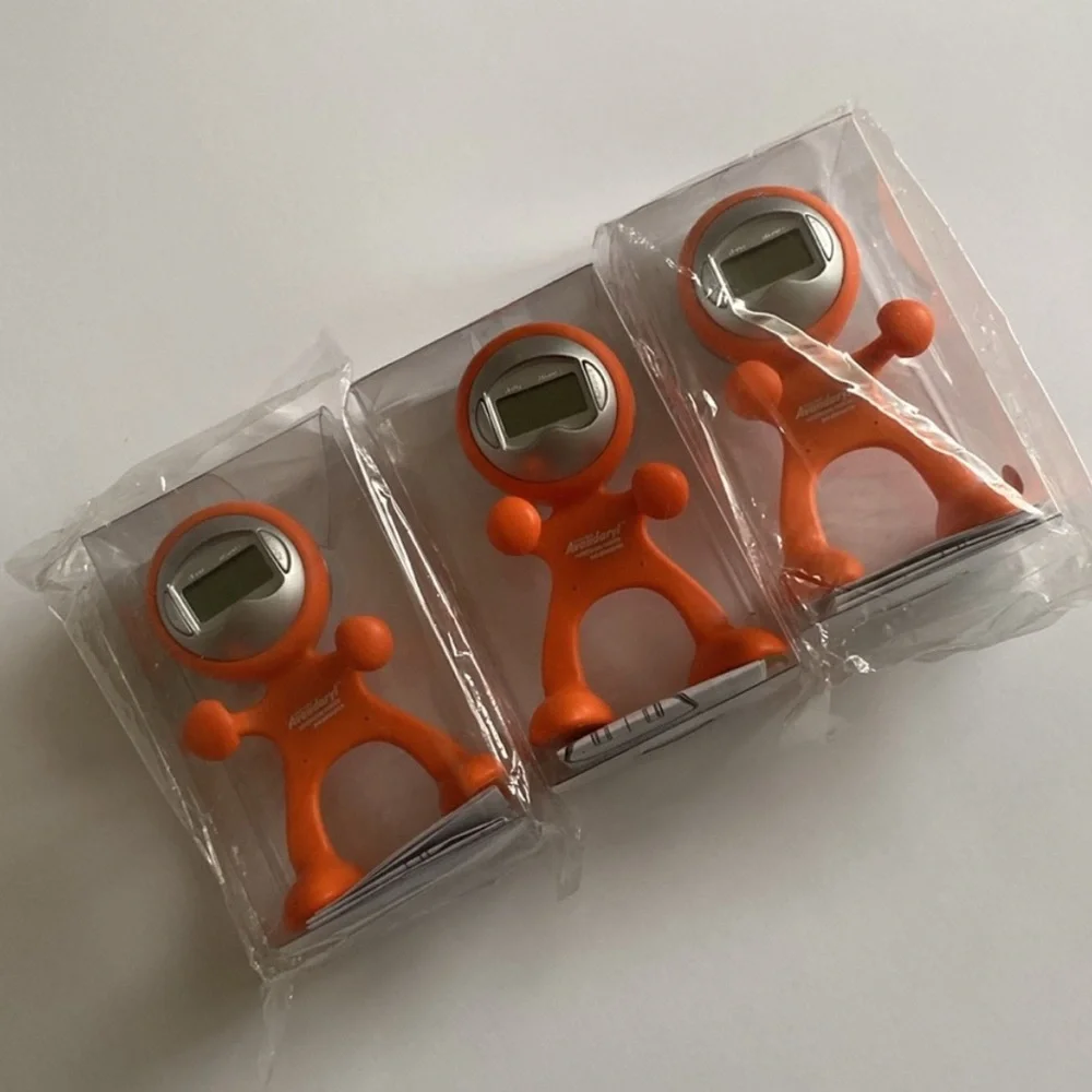 VTG 1990’s Y2K Digital Clock Head Gummy Space Men Set Orange Silver NWT 4 Inch